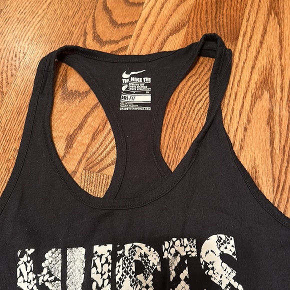 Nike workout tank bundle-3 - Picture 6 of 10